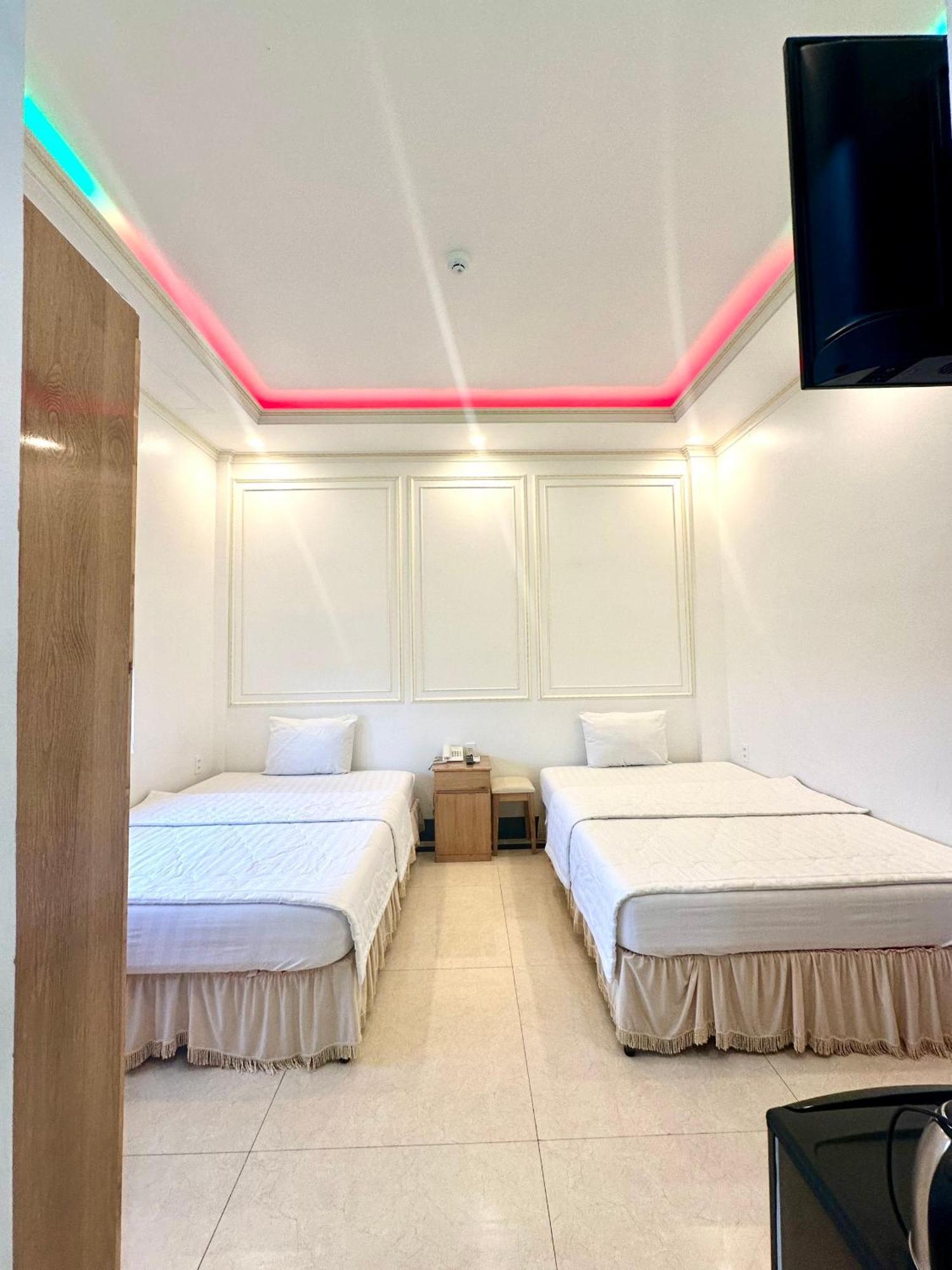 Hotel Phụng Hoàng Vũ à Bac Lieu Extérieur photo