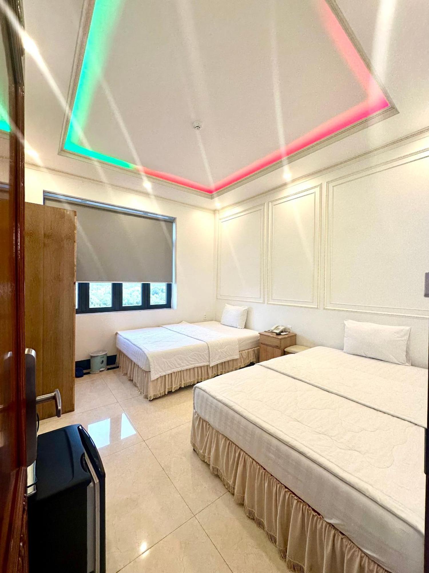 Hotel Phụng Hoàng Vũ à Bac Lieu Extérieur photo